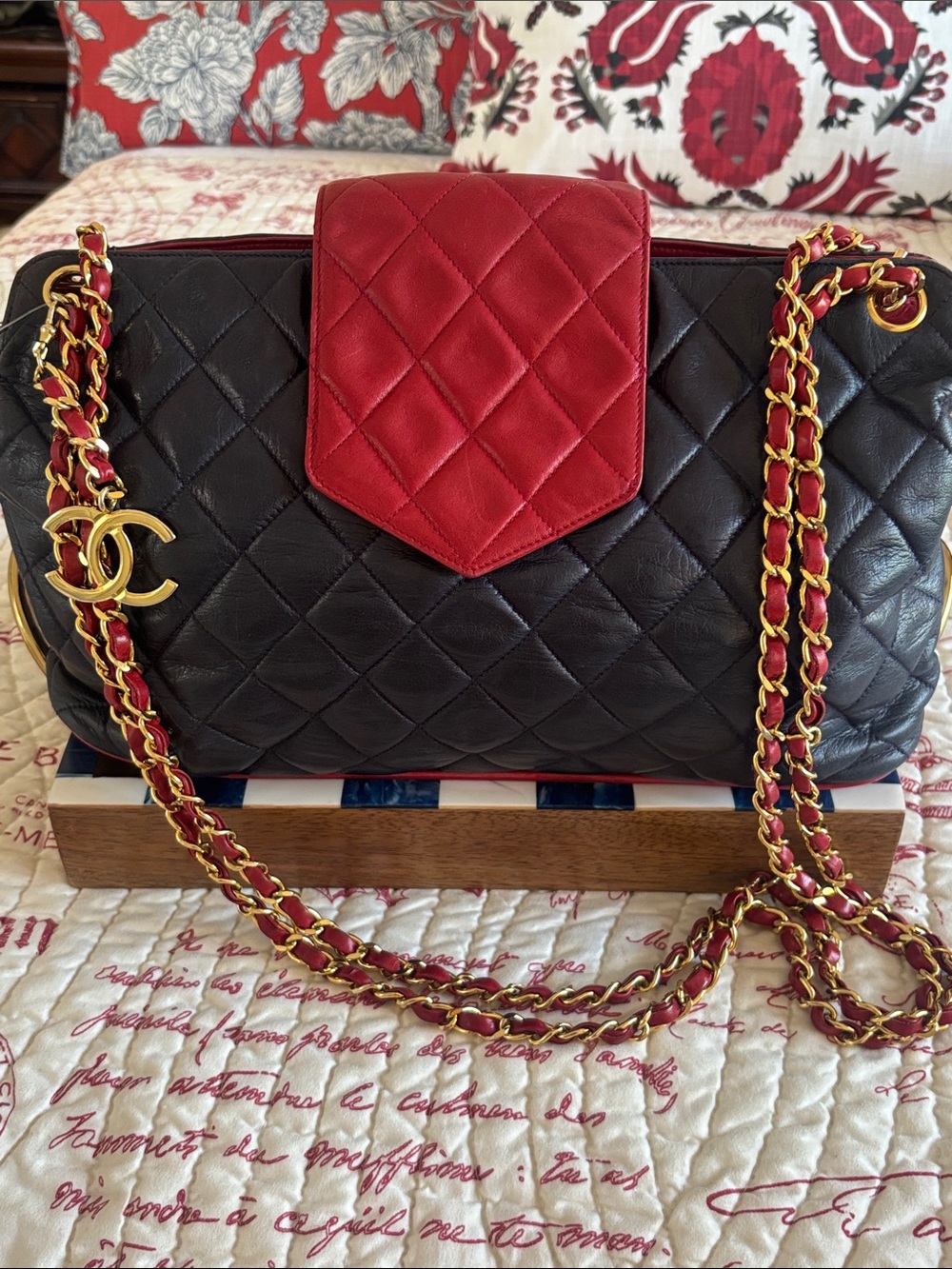Authentic CHANEL VINTAGE Navy Quilted Leather Shoulder Bag Red Flap/Gold